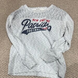 Women’s NE Patriots sweatshirt